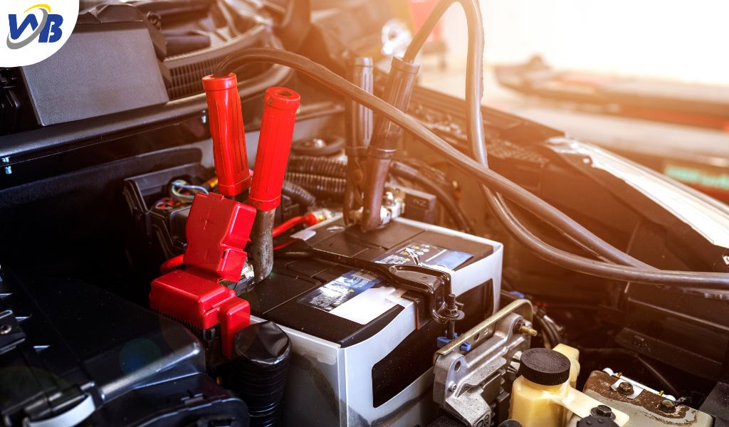 Lampu Mobil Redup Saat RPM Rendah? Kenali Masalah Aki! 1 masalah kelistrikan mobil,